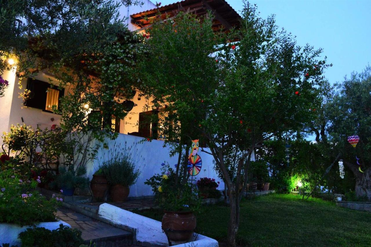 Sonia'S House With Garden Villa Геракини Екстериор снимка